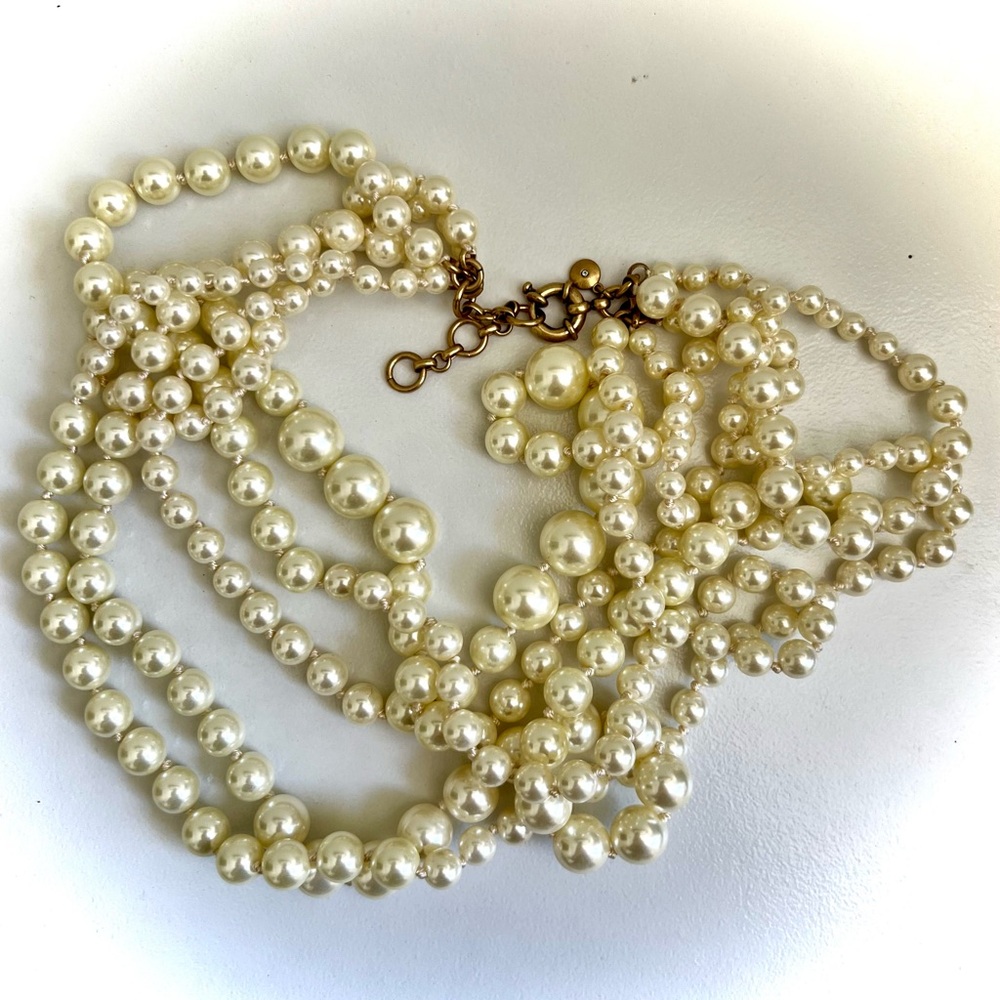 VINTAGE J CREW Pearl Necklace - Picture 3 of 3